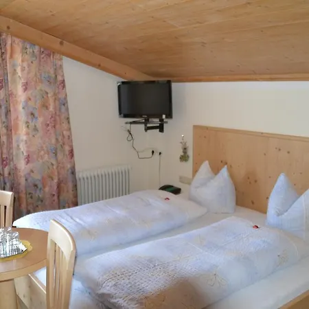 Πανσιόν Haus Binder
