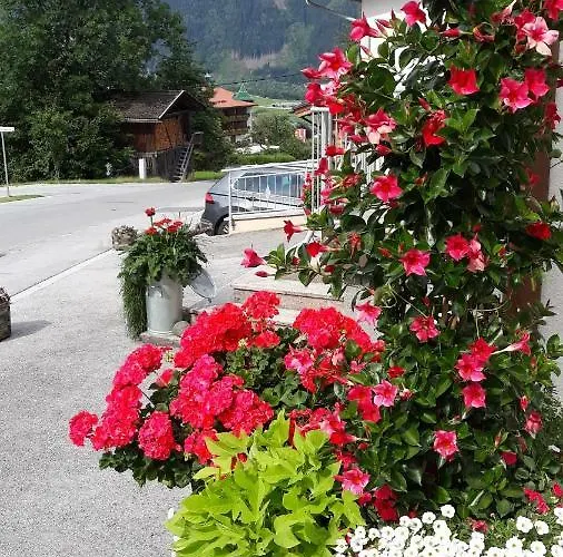 Haus Binder بيت ضيافة 3*